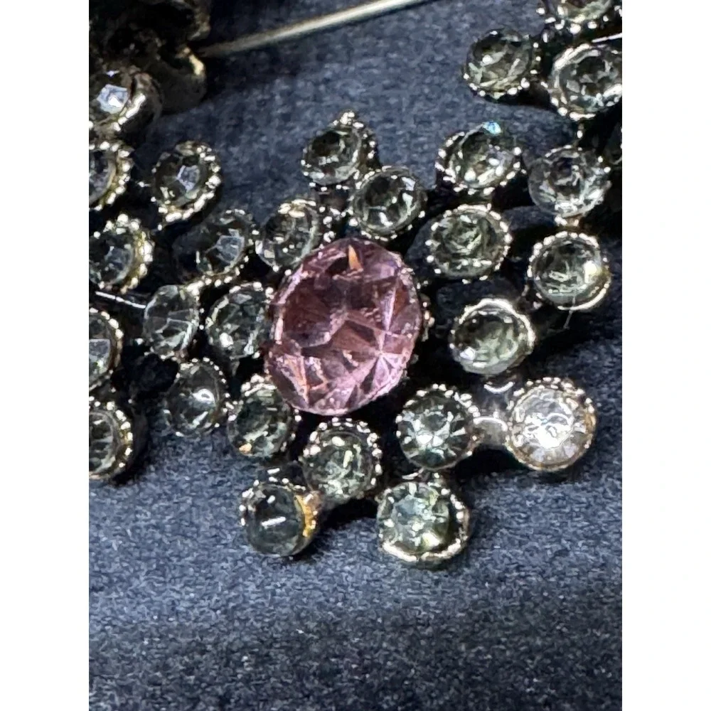 Vintage Rhinestone Wreath Brooch Multicolor Pastel Crystal‎ Floral Circle Pin